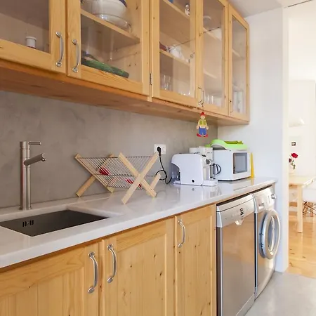 Bairrus - Graca Лиссабон